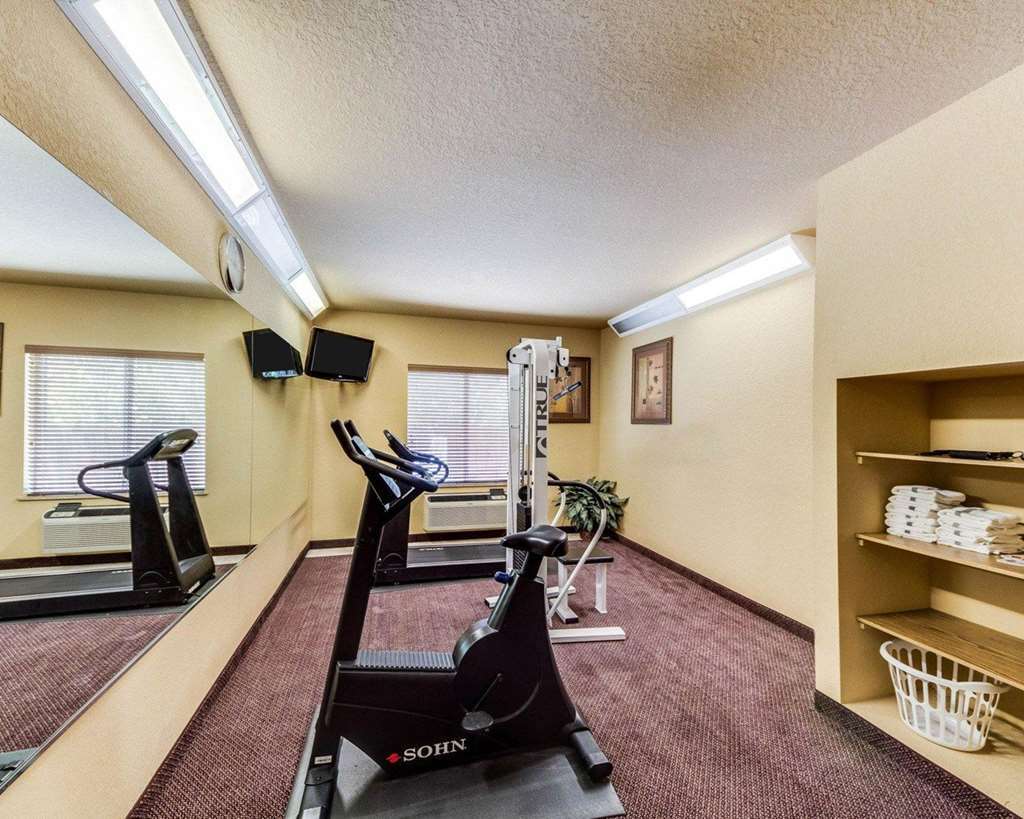Comfort Inn & Suites And Suites Fredericksburg Facilities photo